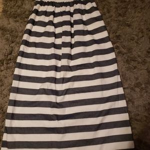 Banana Republic Long skirt sz 4